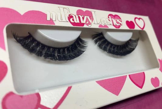 Iva mFanzyLashes